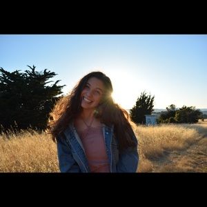 Meet your Posher, Kayla